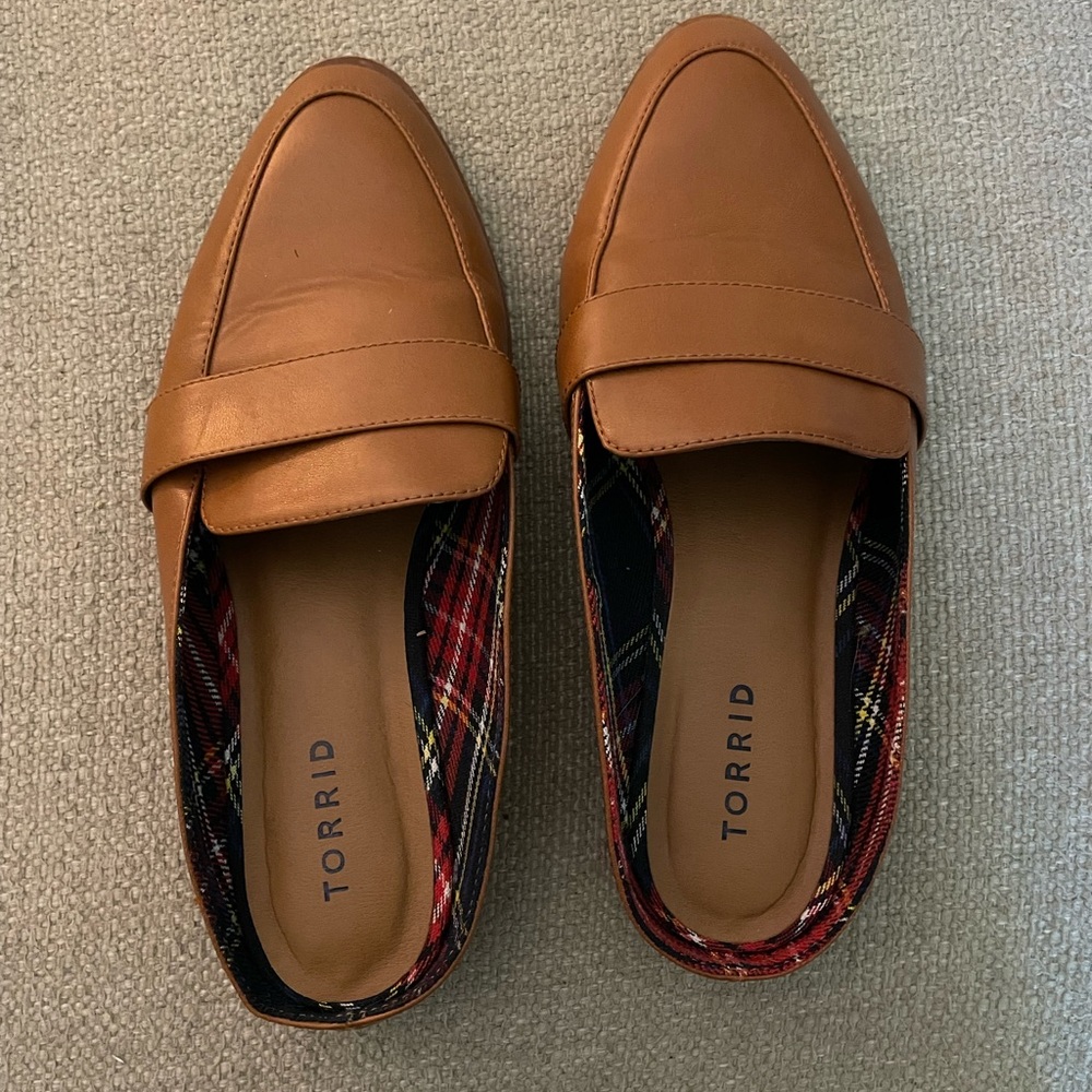 I got these on here. I love them. They’re just too tight for my feet.